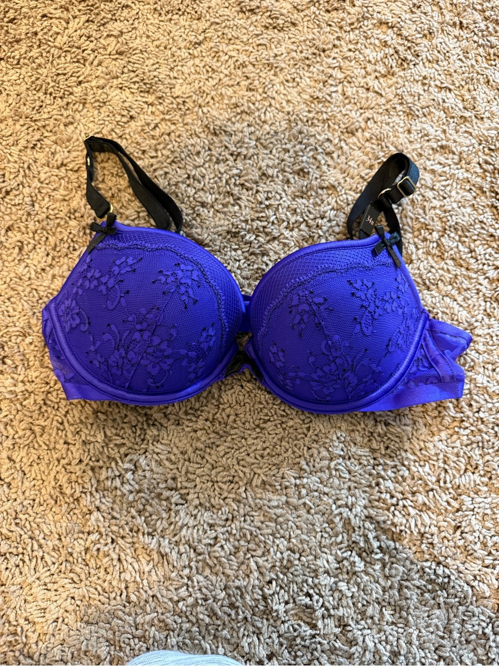 Victoria’s Secret Purple Lace Push-Up Bra with Black Straps NWT